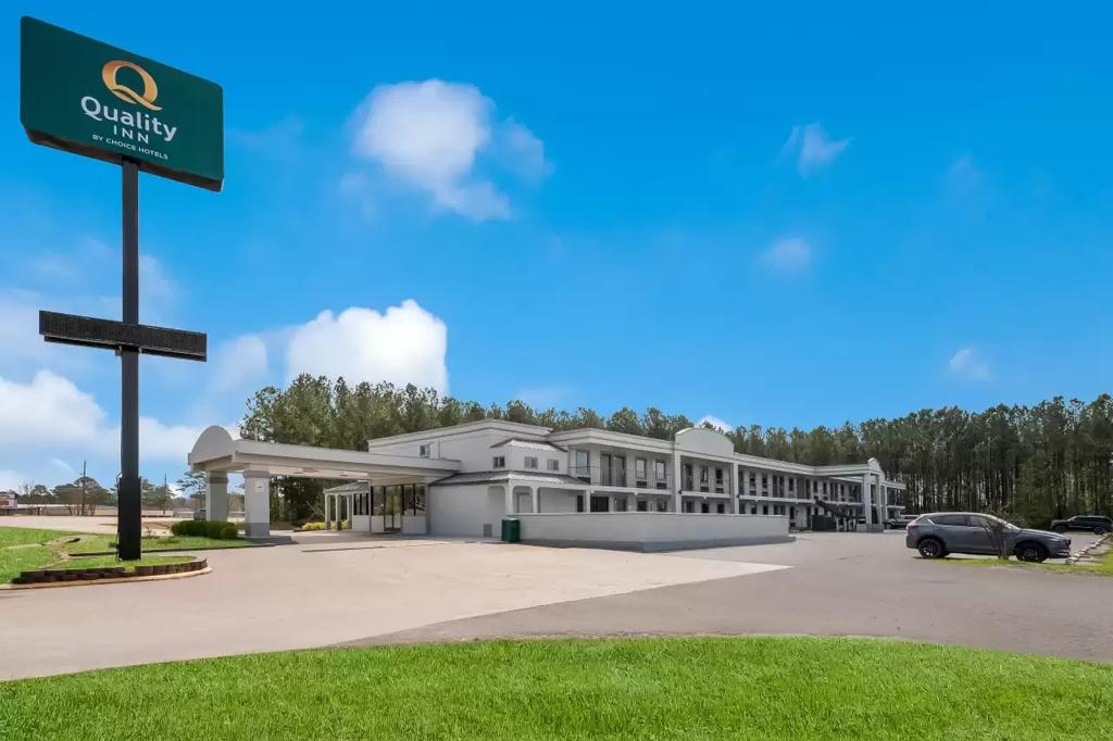 quality-inn-gadsden-attalla-1