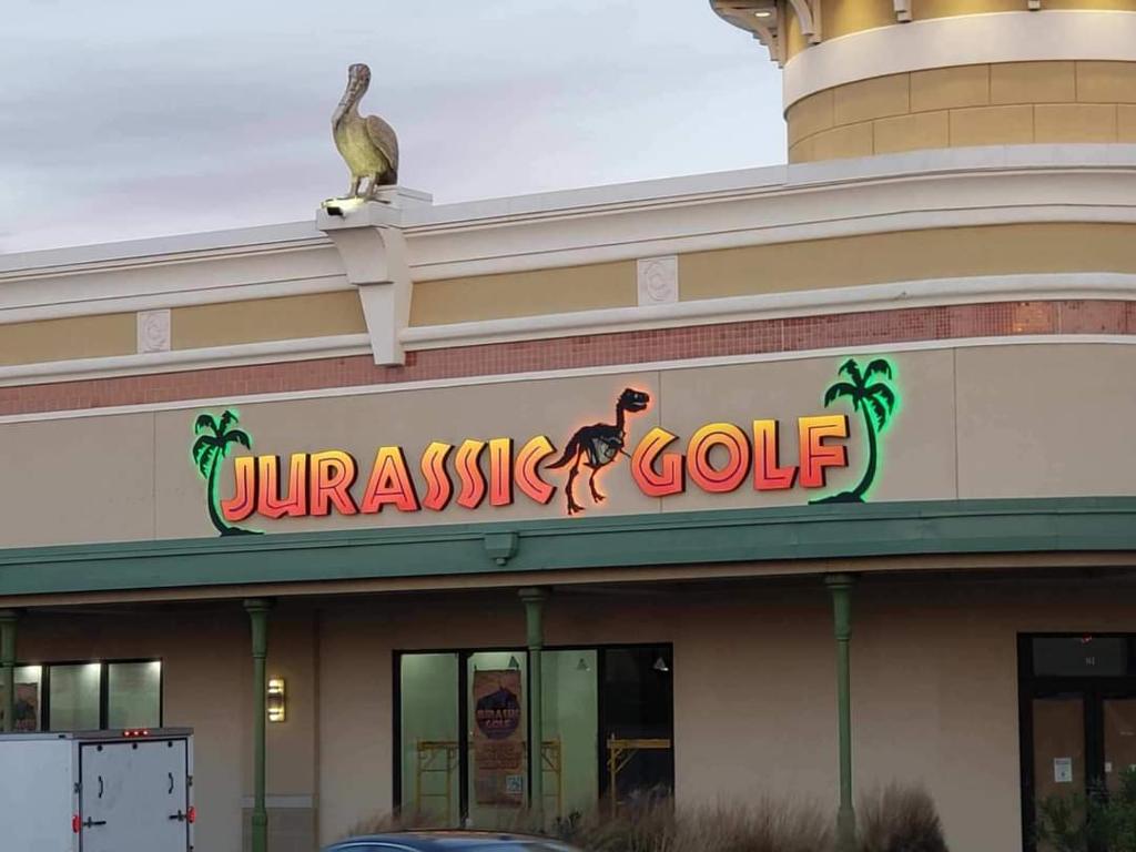 jurassic-golf-1