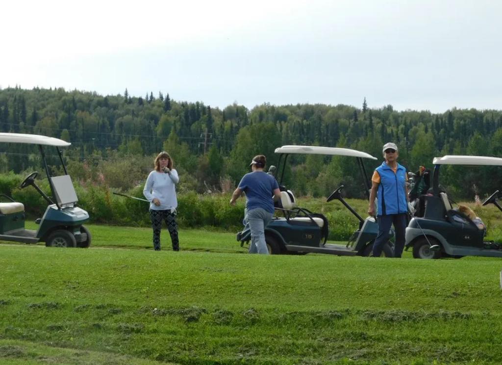 midnight-sun-golf-course-1
