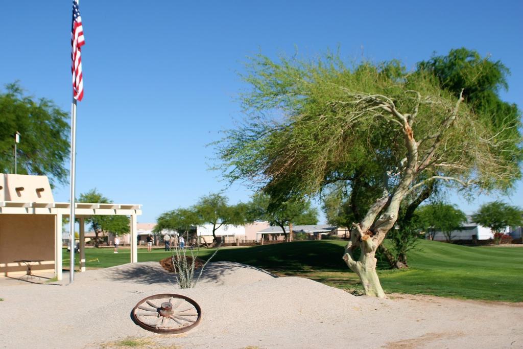 foothills-par-3-golf-1755492256603