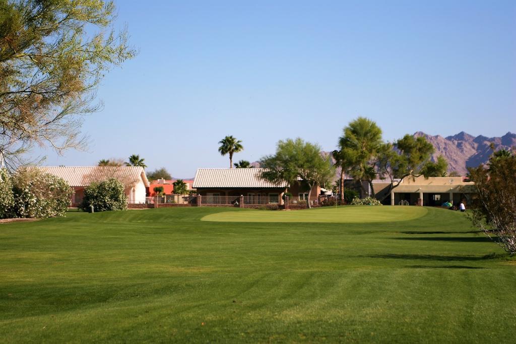 foothills-par-3-golf-3