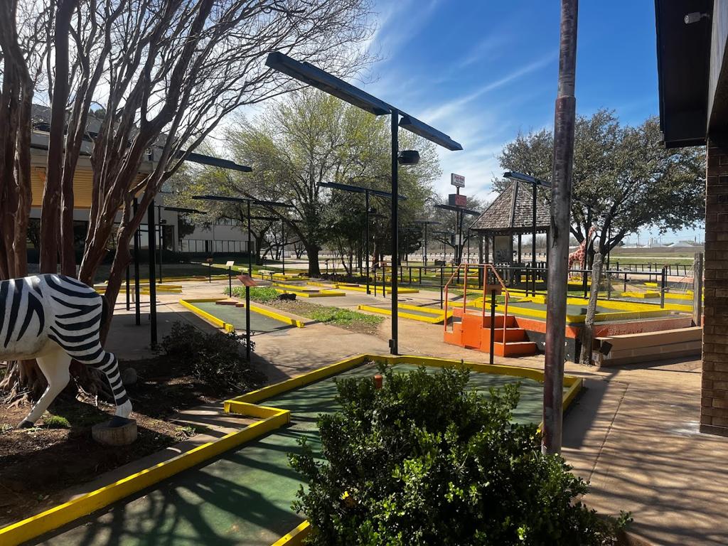 the-lucky-shot-bar-and-arcade-6