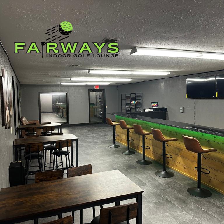 fairways-indoor-golf-lounge-2