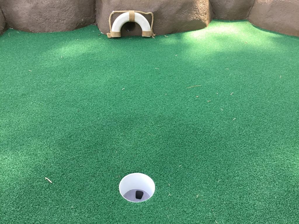 honey-creek-hive-mini-golf-3