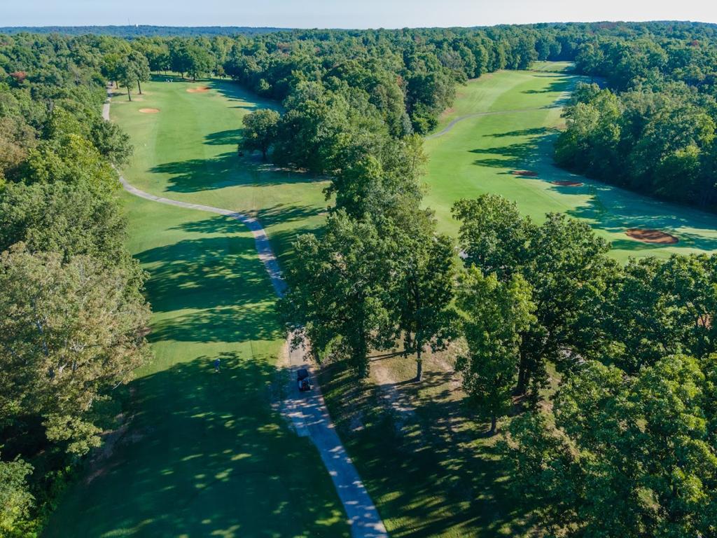 metfield-golf-complex-dogwoodbrittany-1