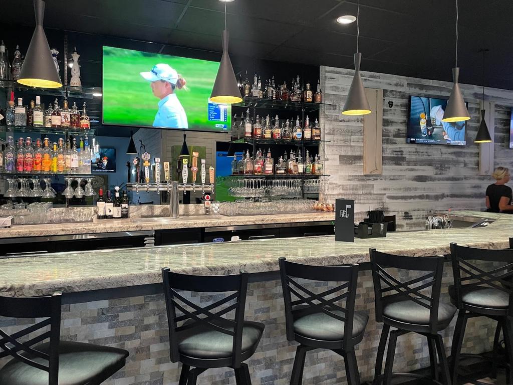 pin-high-indoor-golf-1