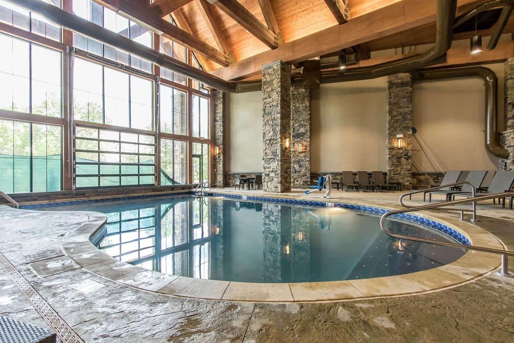 bluegreen-vacations-paradise-point-resort-9