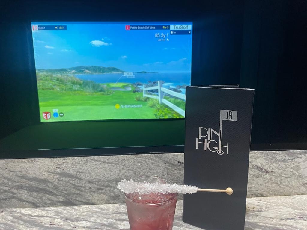 pin-high-indoor-golf-2