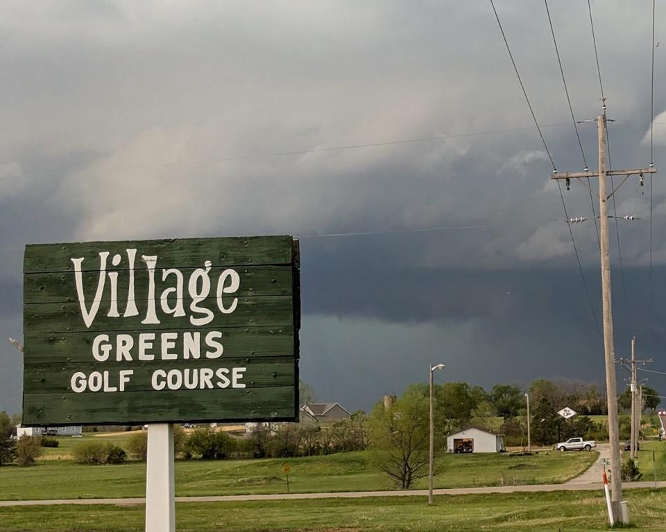 village-greens-golf-course-5