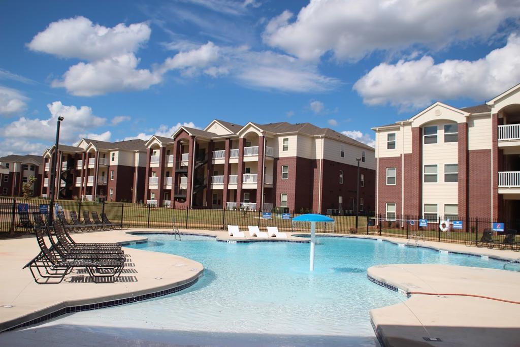 the-greens-at-longhills-apartments-1