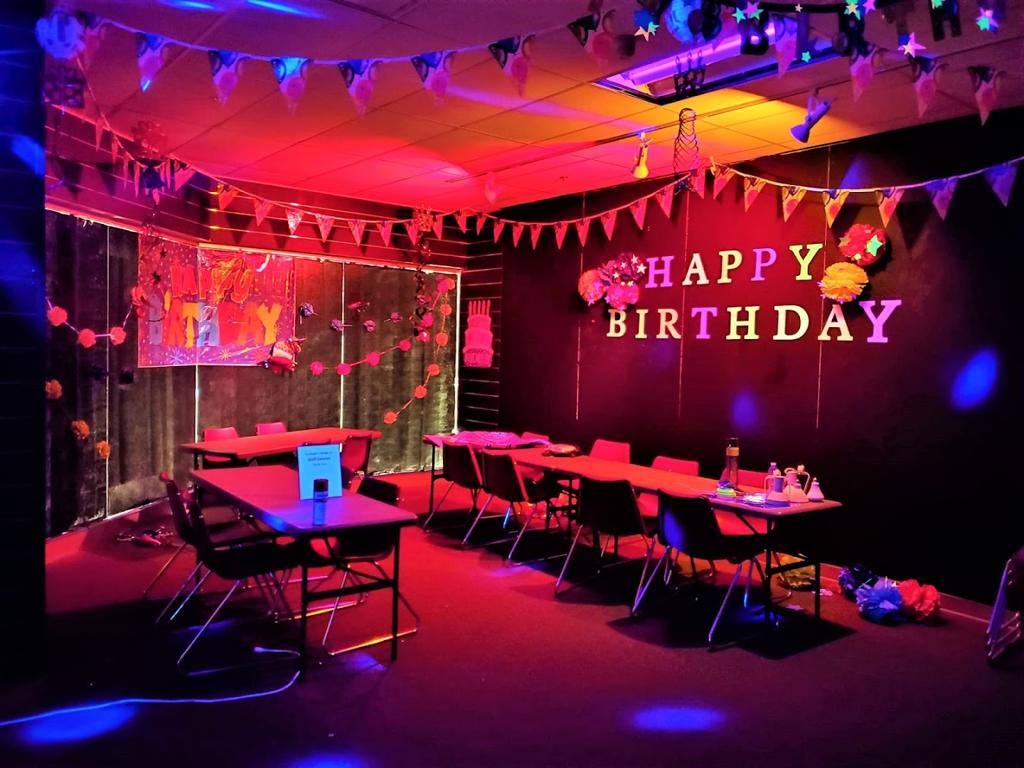 mini-golf-bungee-jump-2