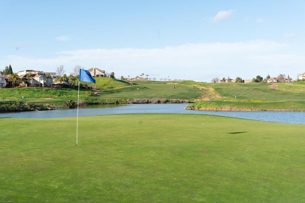 shadow-lakes-club-1
