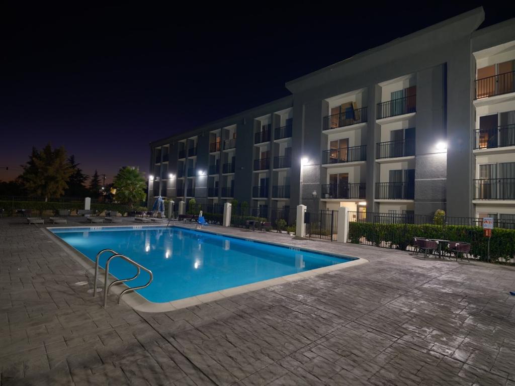 doubletree-by-hilton-livermore-3