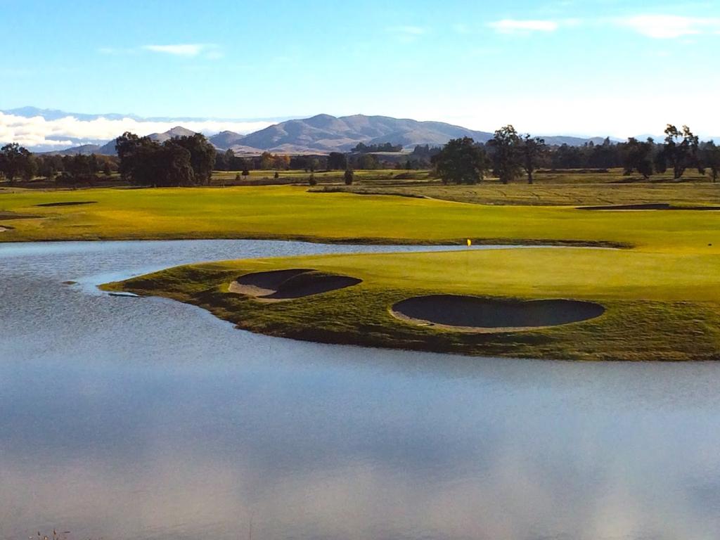 dragonfly-golf-club-1