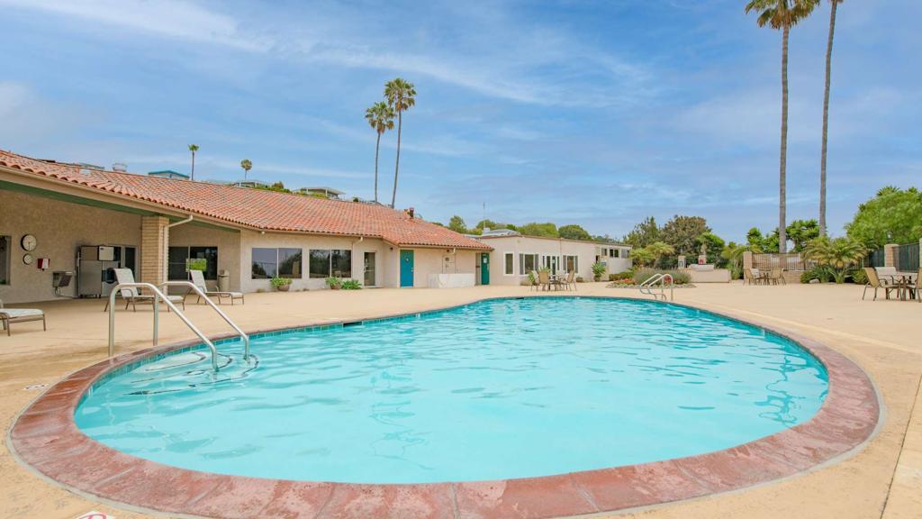 palos-verdes-shores-mh-golf-community-2