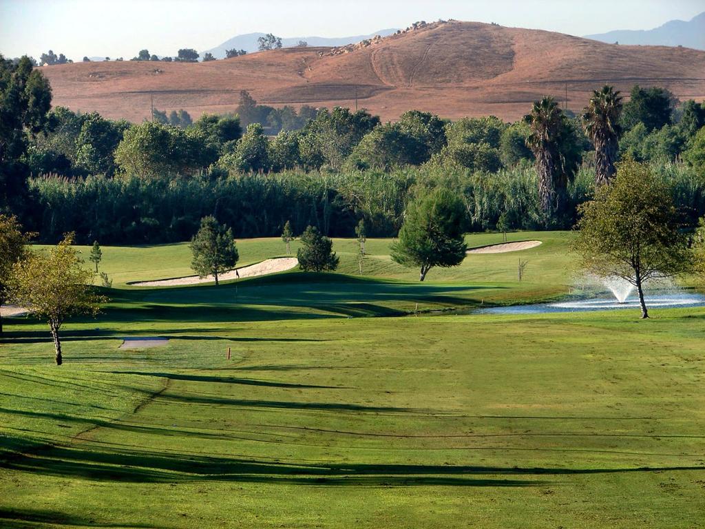 paradise-knolls-golf-course-1