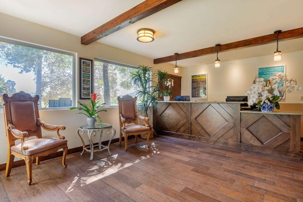 carlton-oaks-lodge-ascend-hotel-collection-8