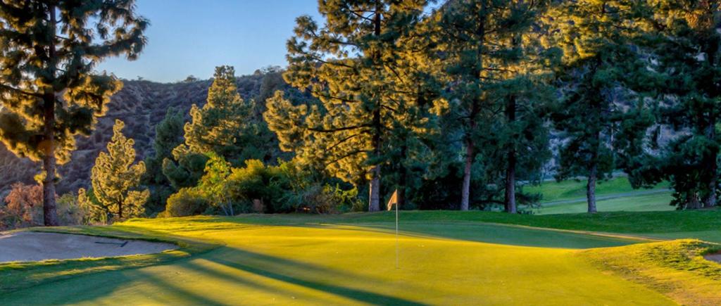 debell-golf-club-1