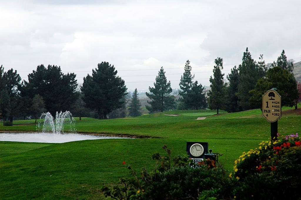 boundary-oak-golf-course-1755496016927