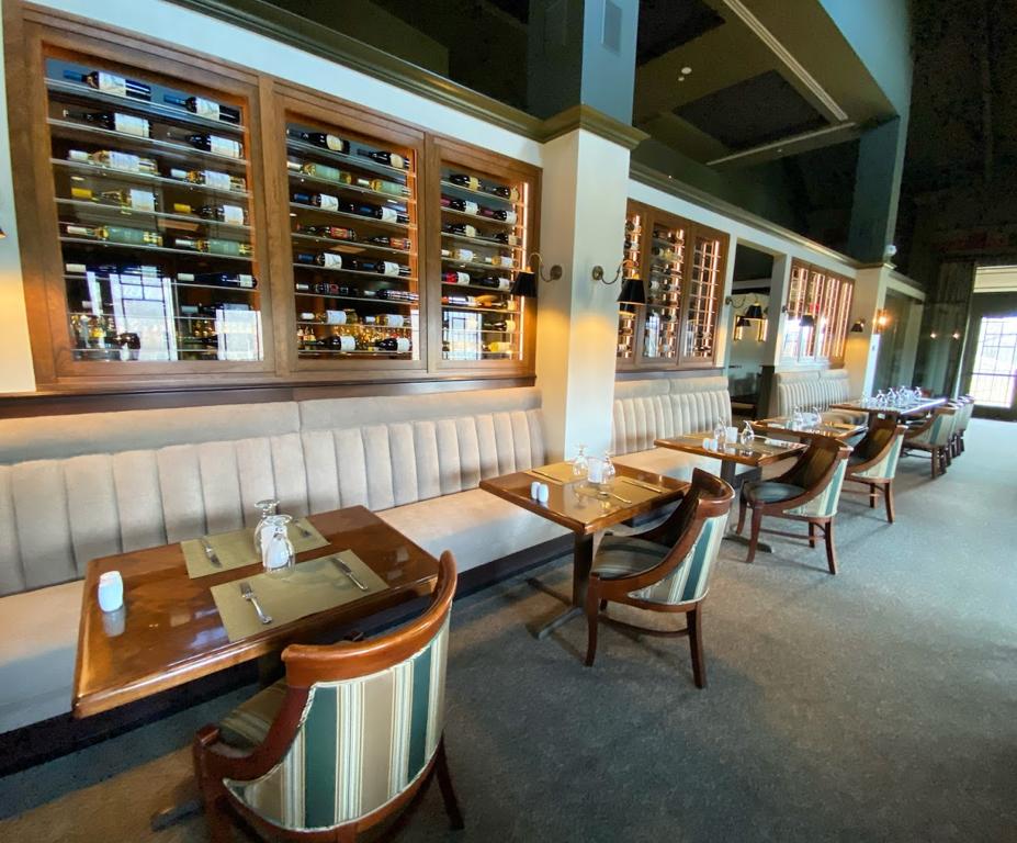 montys-river-grille-8