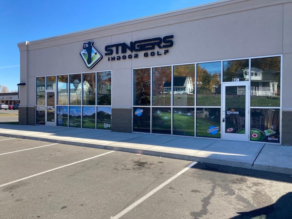 stingers-indoor-golf-1