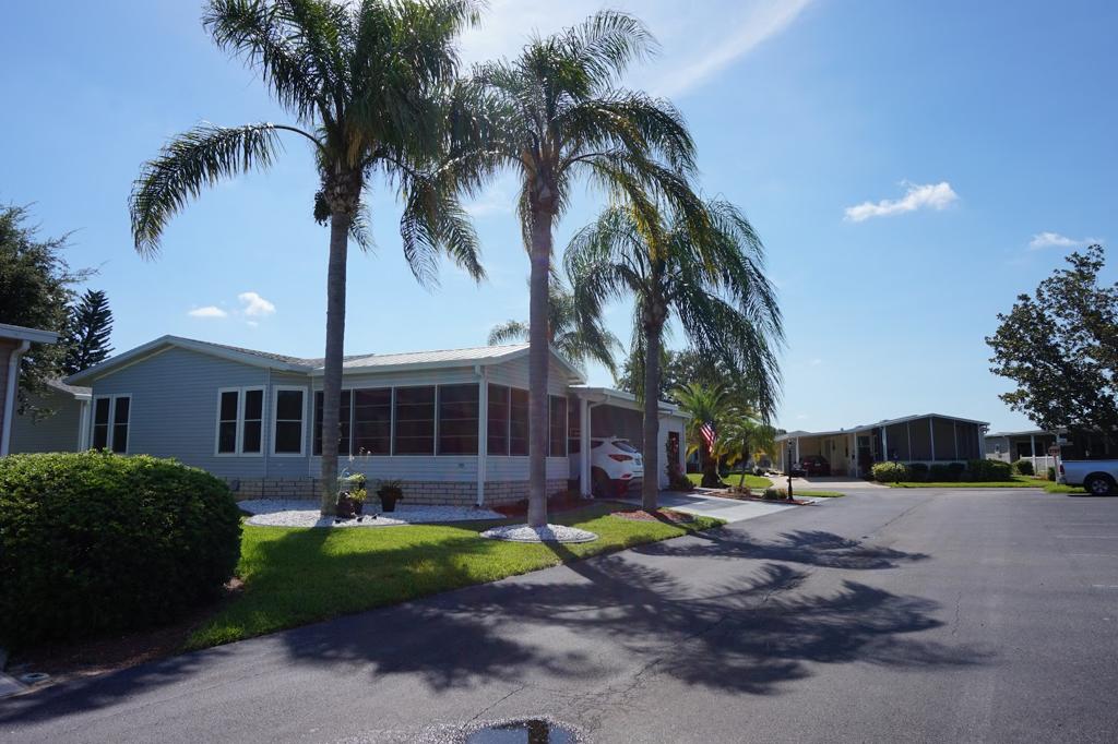 four-lakes-golf-club-retirement-community-4