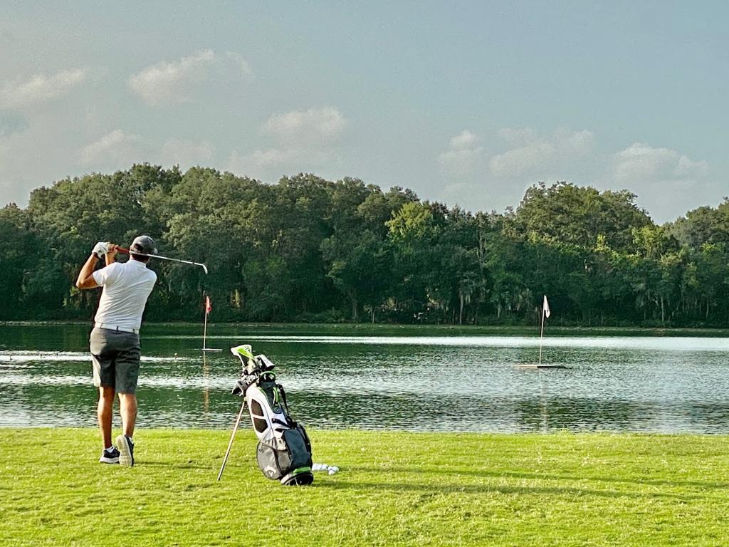 lexington-oaks-golf-club-omaris-bar-and-grill-7