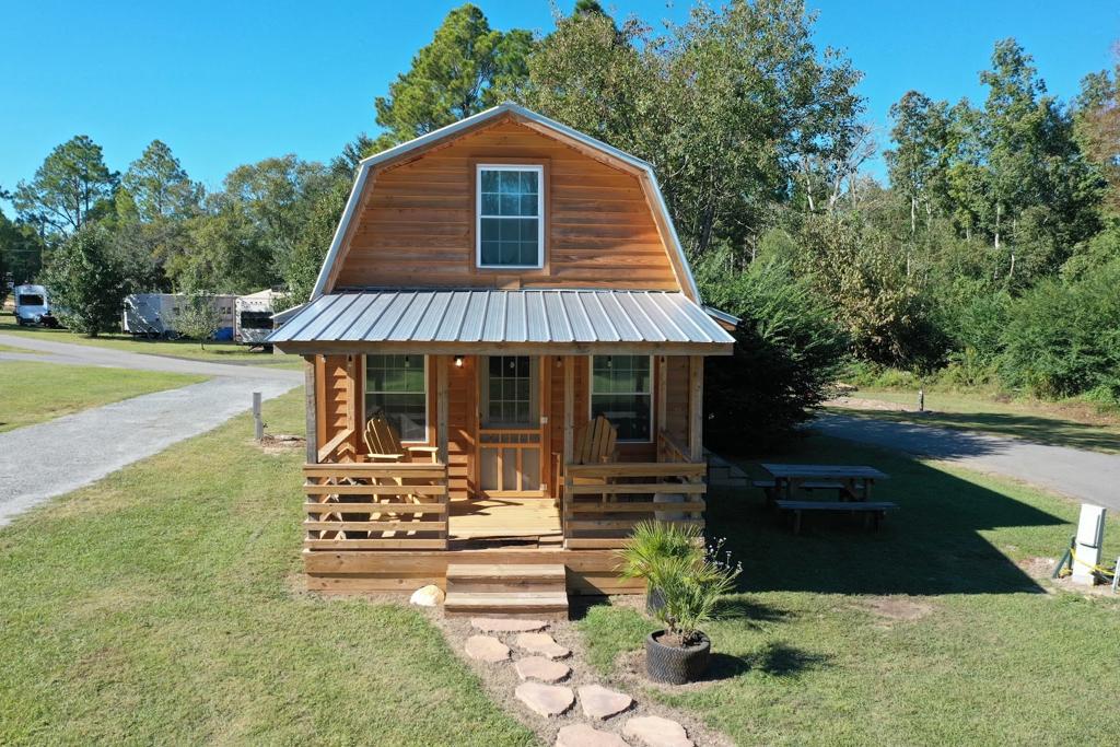 wanee-lake-golf-rv-park-outdoor-adventure-retreats-1