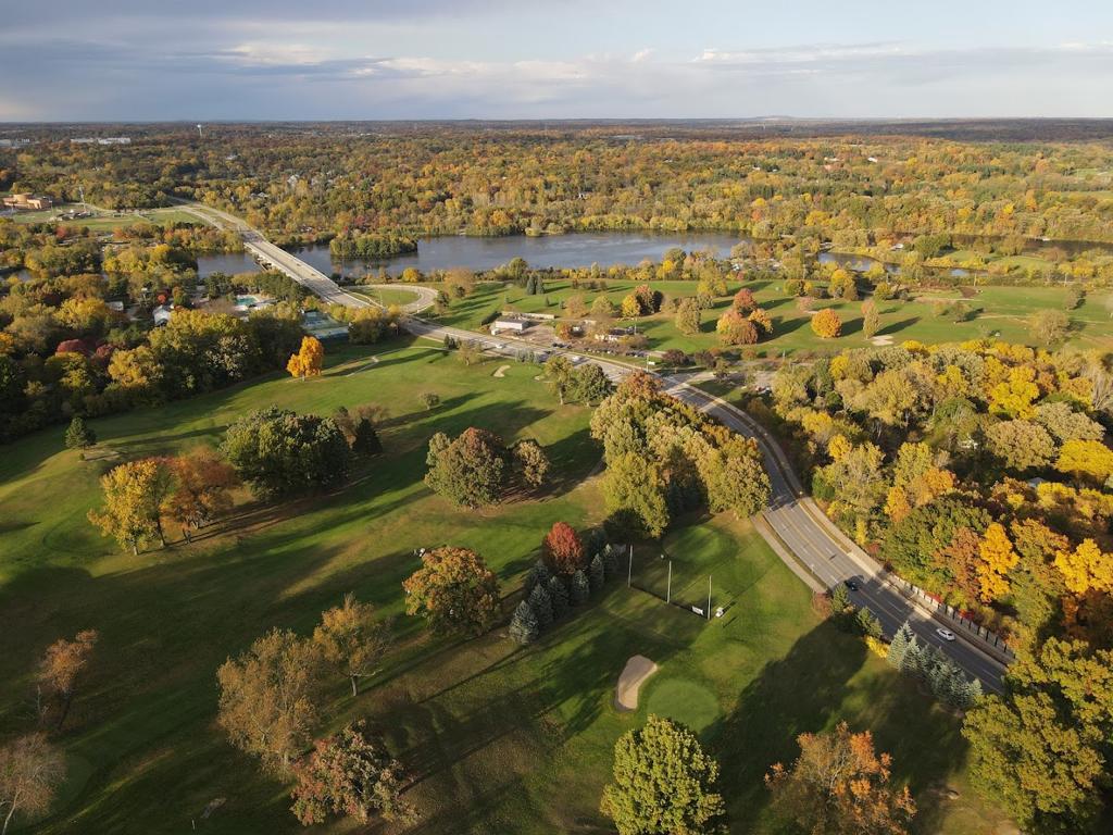 huron-hills-golf-course-1