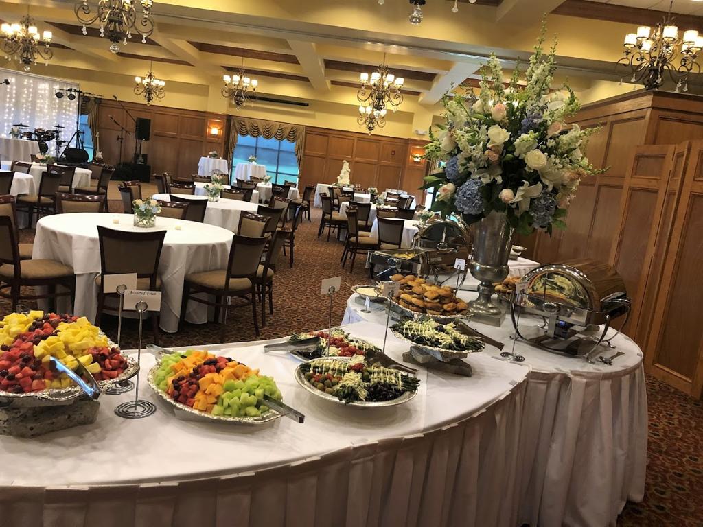 lion-hills-center-and-golf-course-3