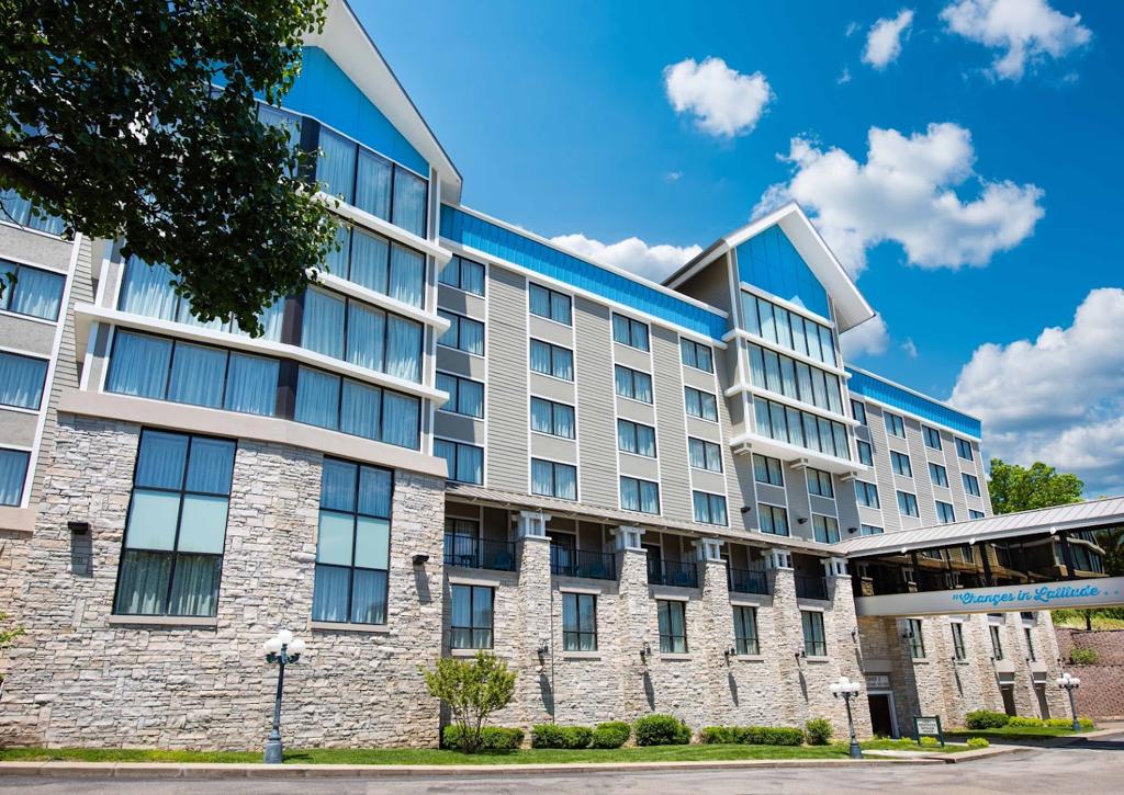 margaritaville-lake-resort-lake-of-the-ozarks-1755476914483