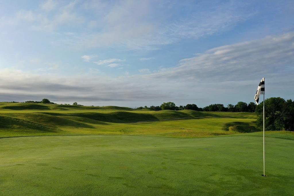 eagle-knoll-golf-club-1755477676708