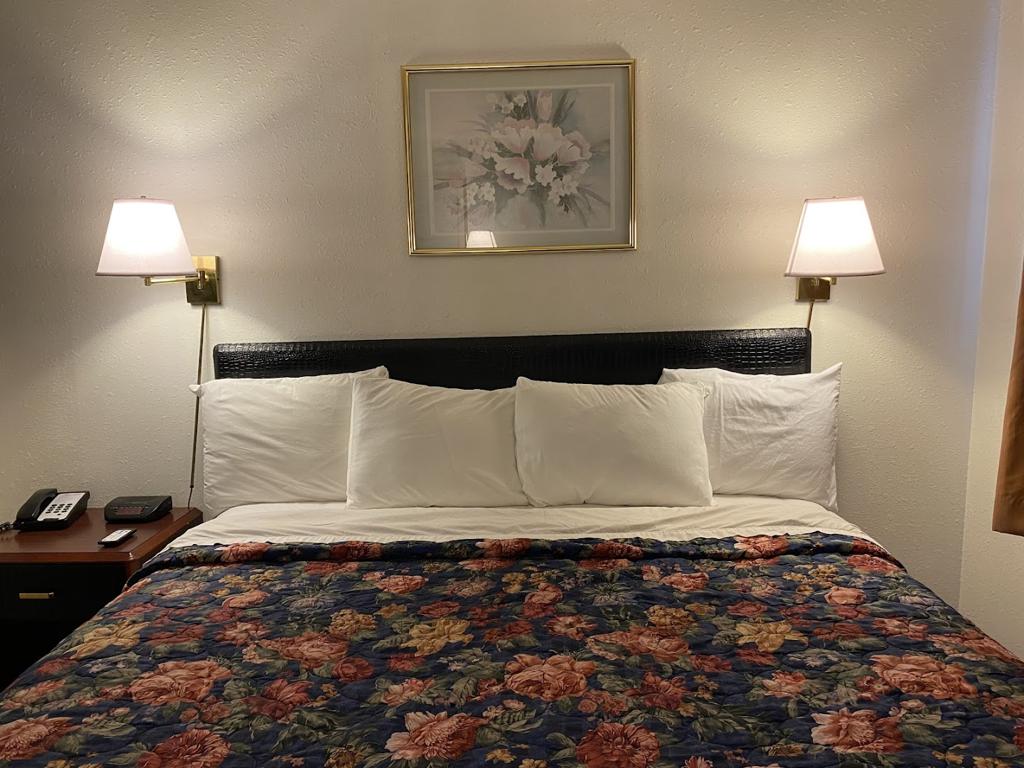 oak-grove-inn-2