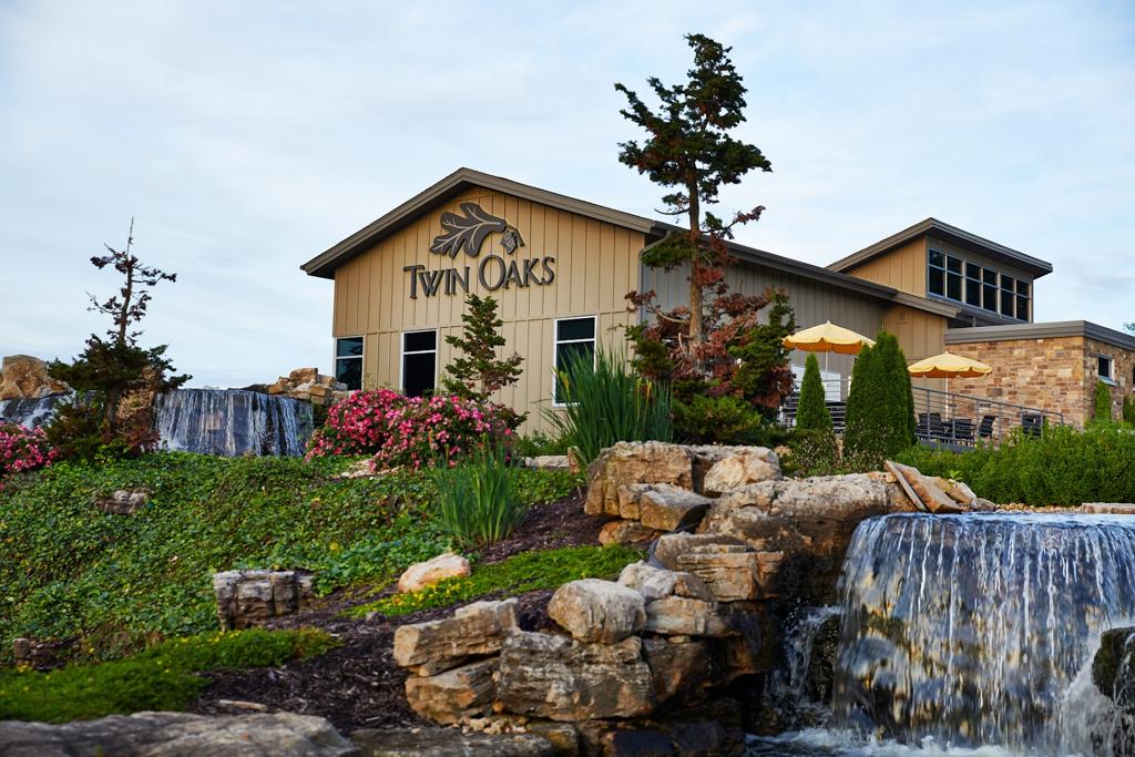 twin-oaks-country-club-1