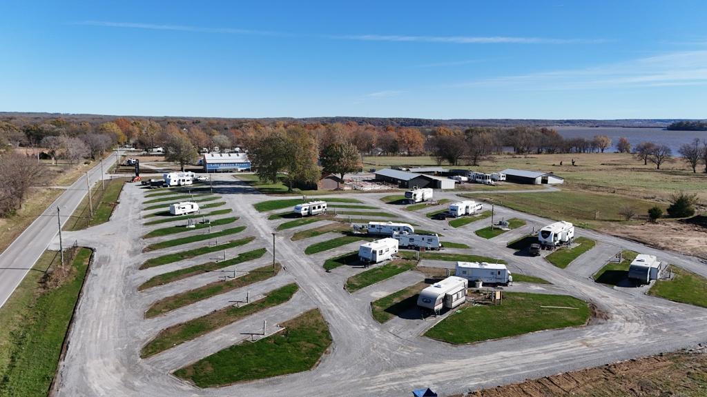 lake-hudson-resort-1