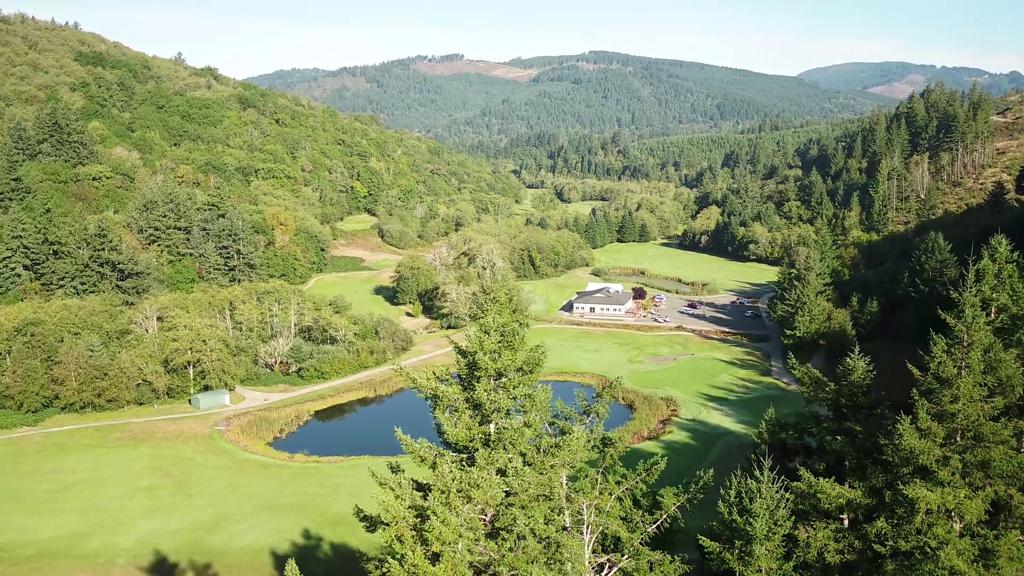 salmon-run-golf-course-3