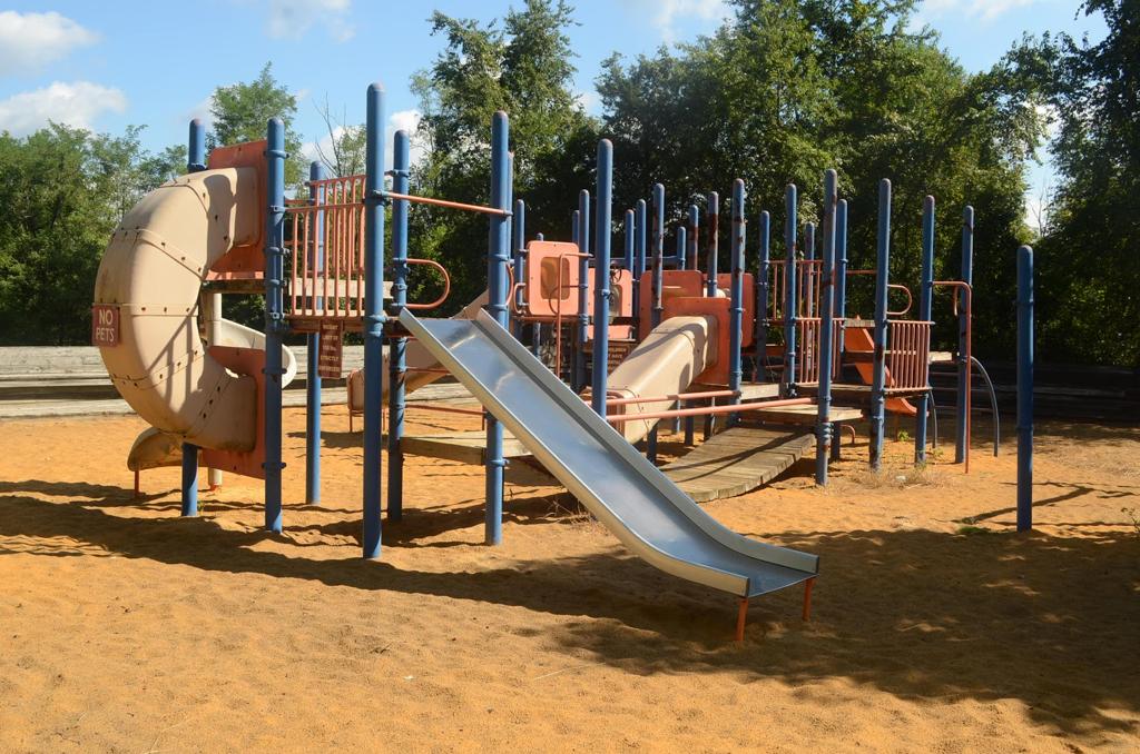 thousand-trails-diamond-caverns-rv-golf-resort-1