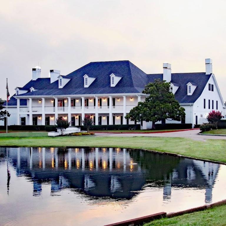 the-club-at-pecan-grove-1