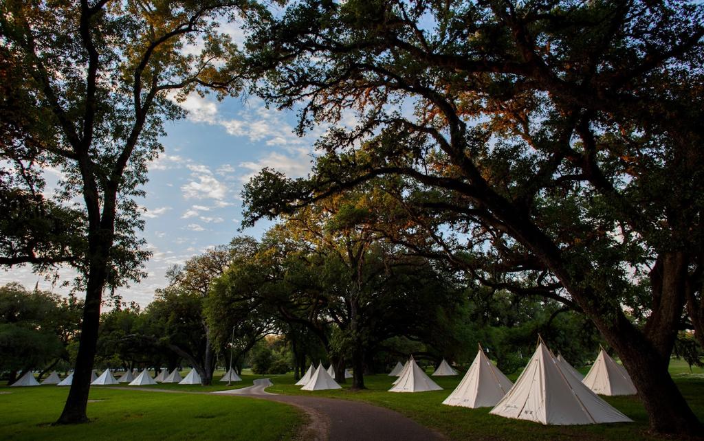 houston-oaks-country-club-retreat-4