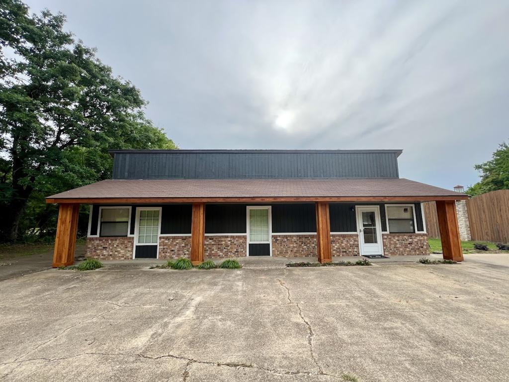 retreat-at-lake-cypress-springs-1