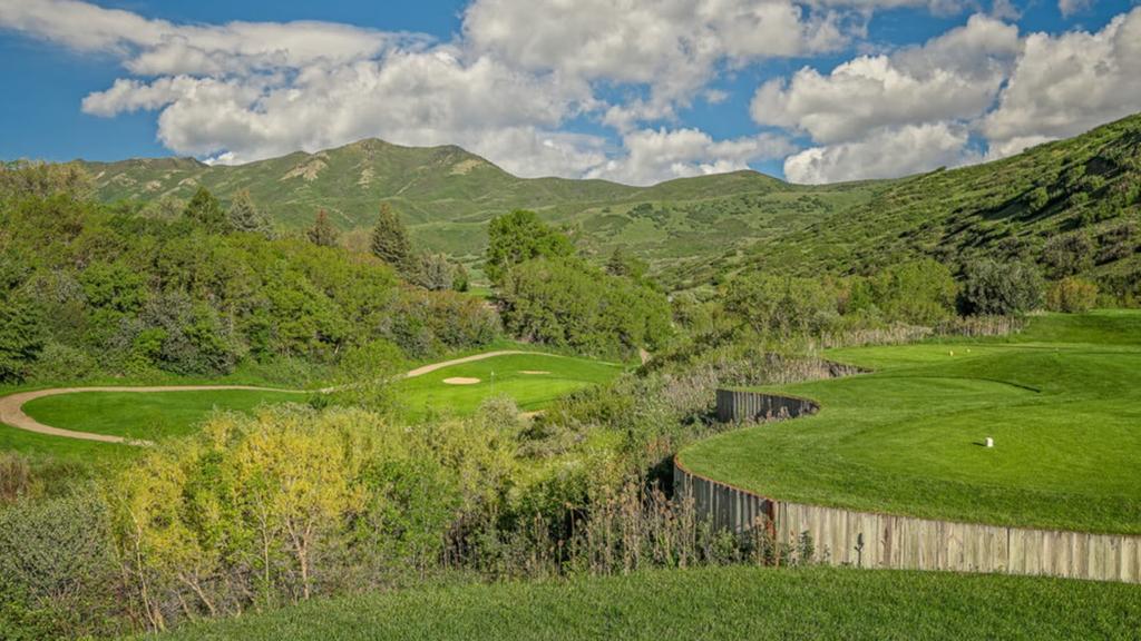 mountain-dell-golf-course-1