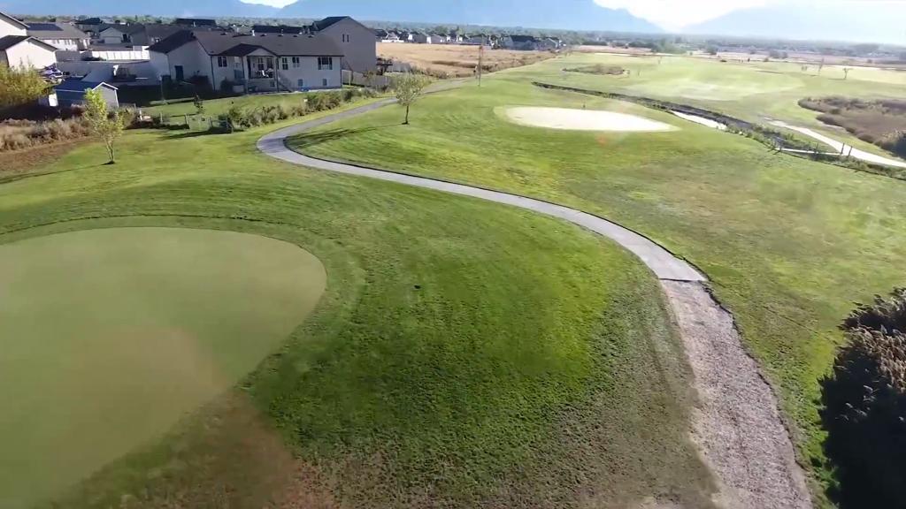 crane-field-golf-course-and-driving-range-3