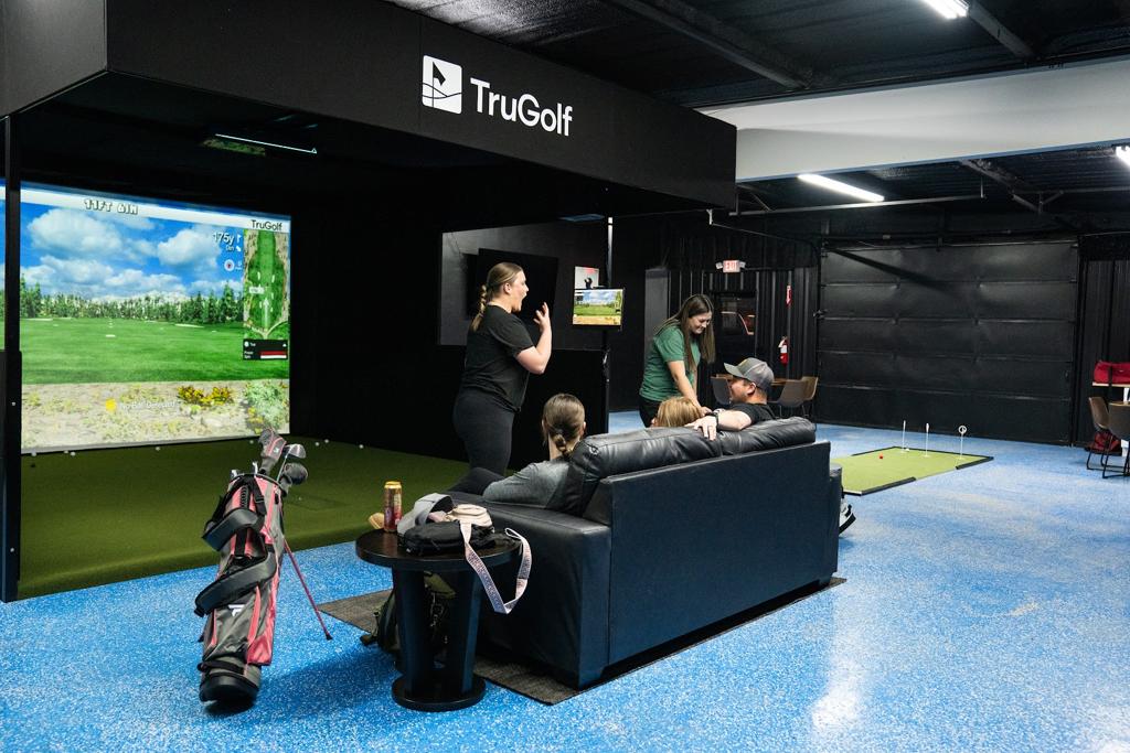 greenbox-indoor-golf-2