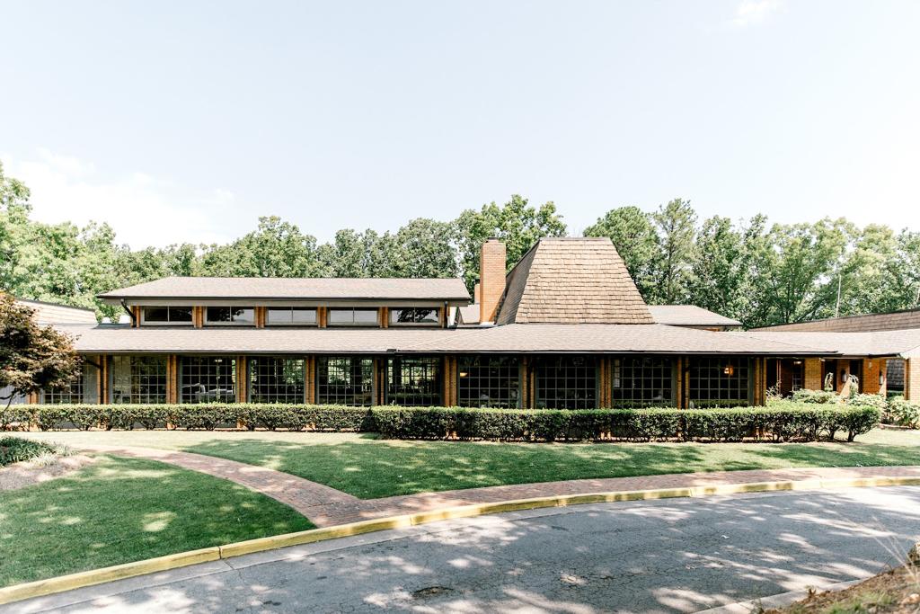 hunting-hills-country-club-1755477194635