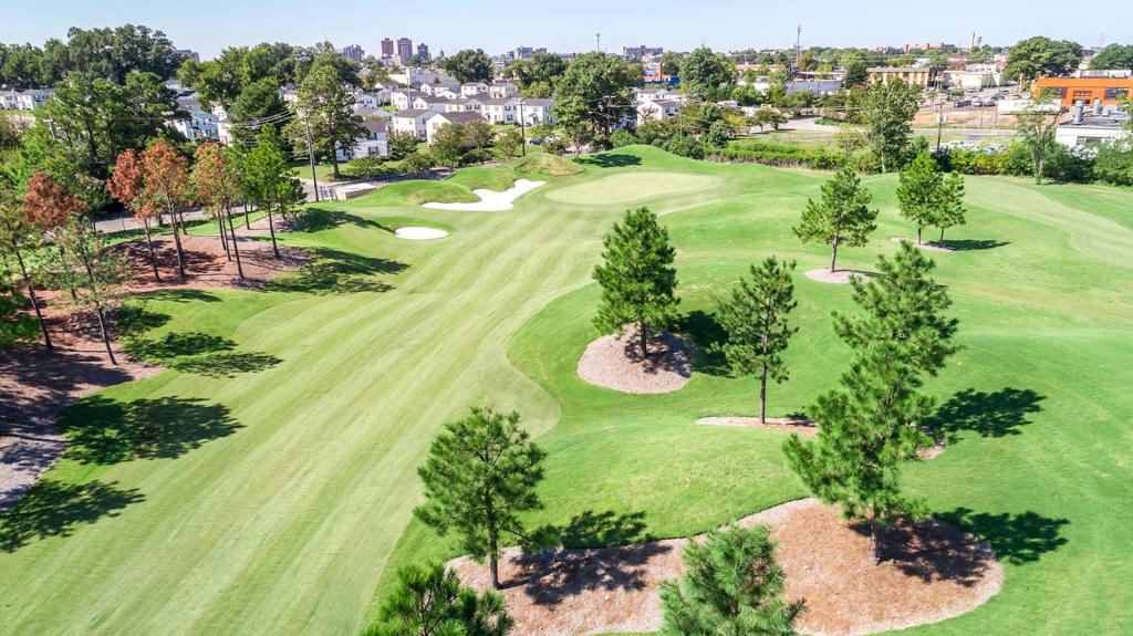 elson-redmond-memorial-driving-range-1