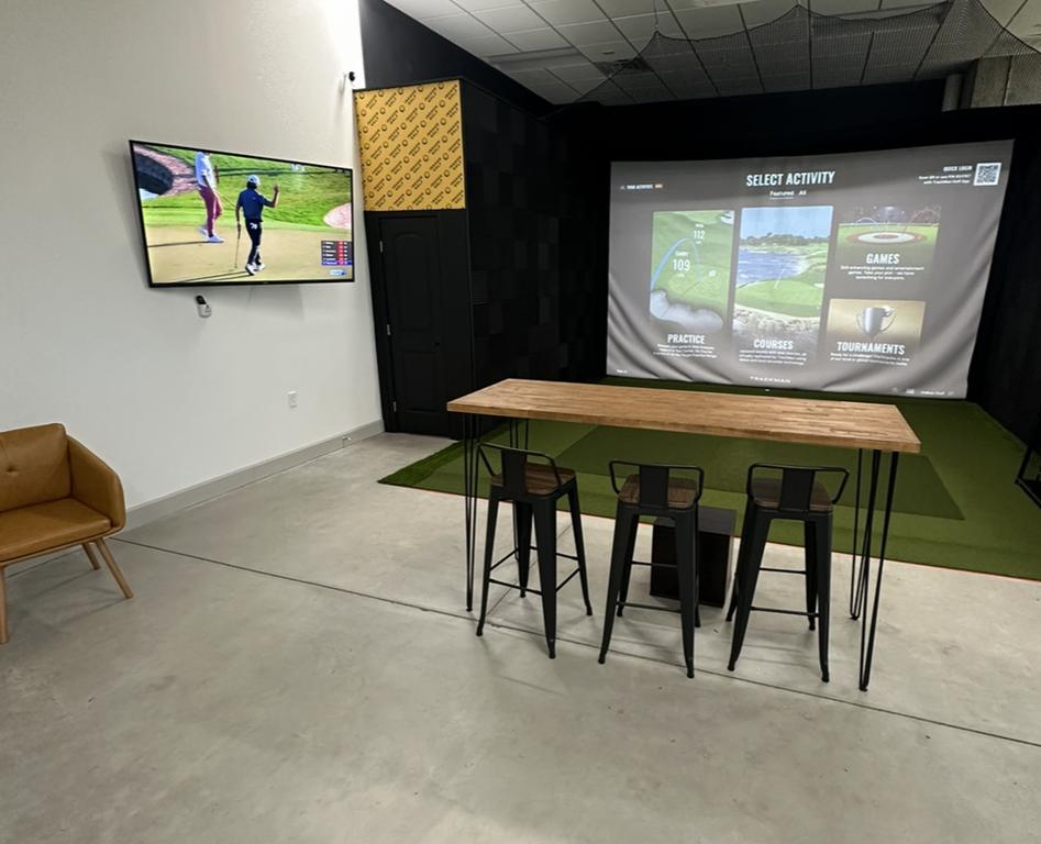 indoor-golf-rva-rocketts-landing-1