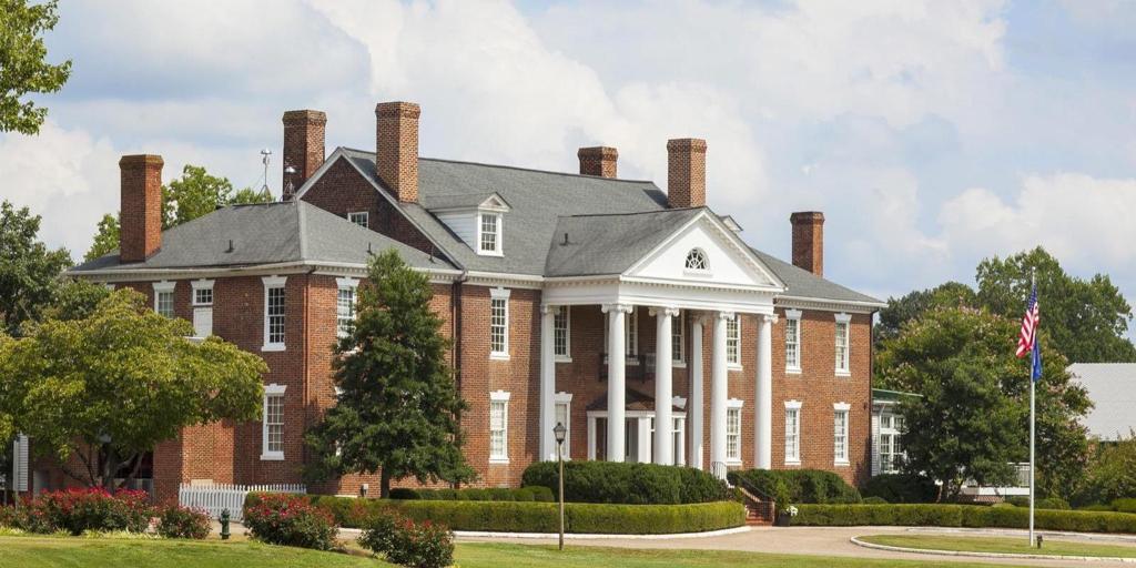 fredericksburg-country-club-1755493705870