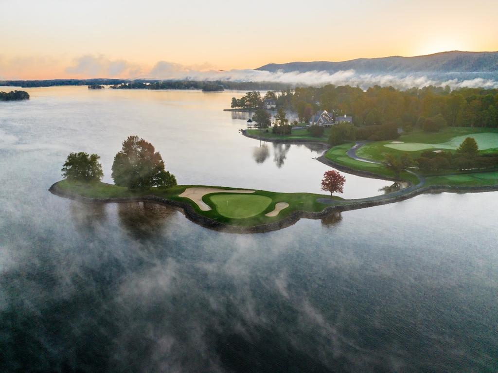 the-waters-edge-country-club-1